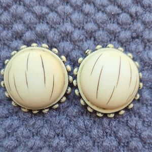 Elegant Cream Stud Earrings